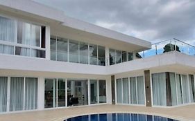 Montana Sense Villa Sentul 3Br - Mountainview